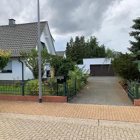 Best-Preis Ferienhaus Mit Pool-Sauna-Kamin Und Feuerstelle Mit Self-Check-In Fuer Bis Zu 6 Personen Im Herzen Von Wittenberge